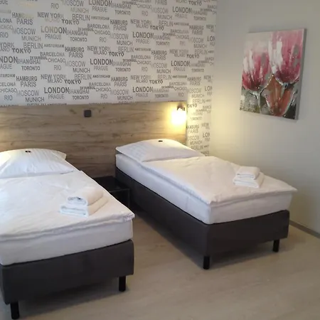 Phoenix Gæstehus 3*