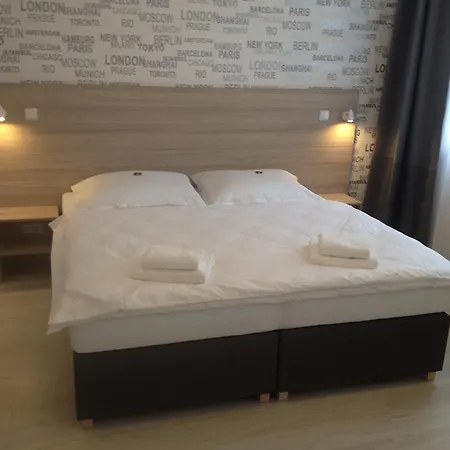 Phoenix Penzion 3*
