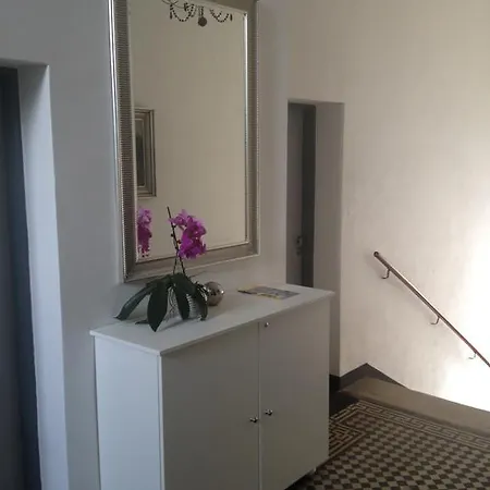 Phoenix Gæstehus 3*