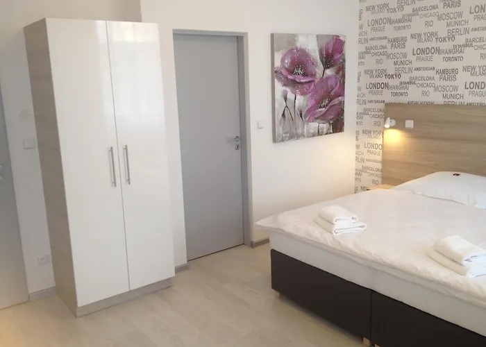 ゲストハウス Phoenix ズノイモ